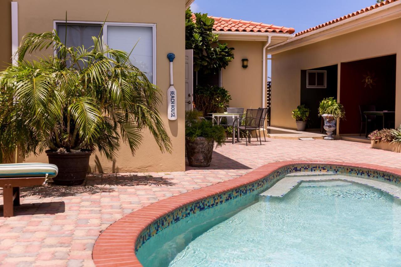 Little Paradise Aruba Vacation Apartments شاطئ بالم الغرفة الصورة